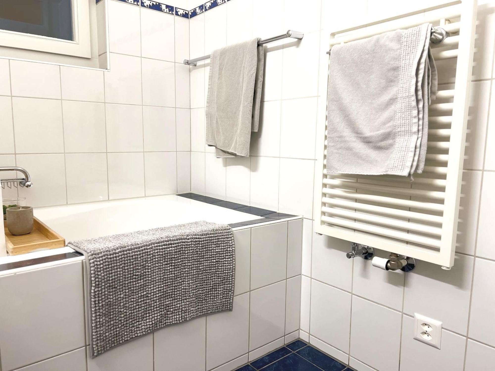 Hotel Movieworld Spiez Szoba fotó