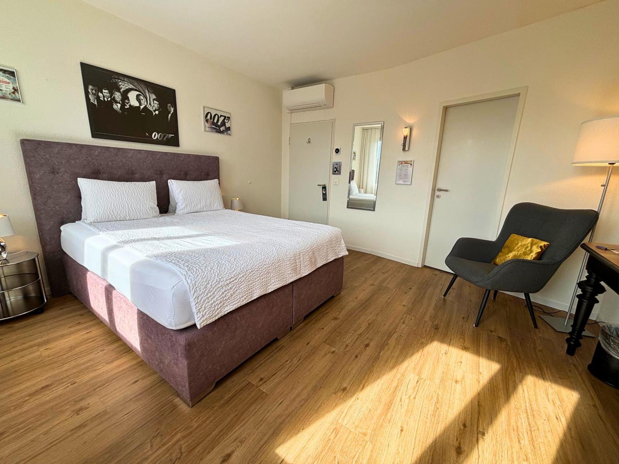 Hotel Movieworld Spiez Kültér fotó